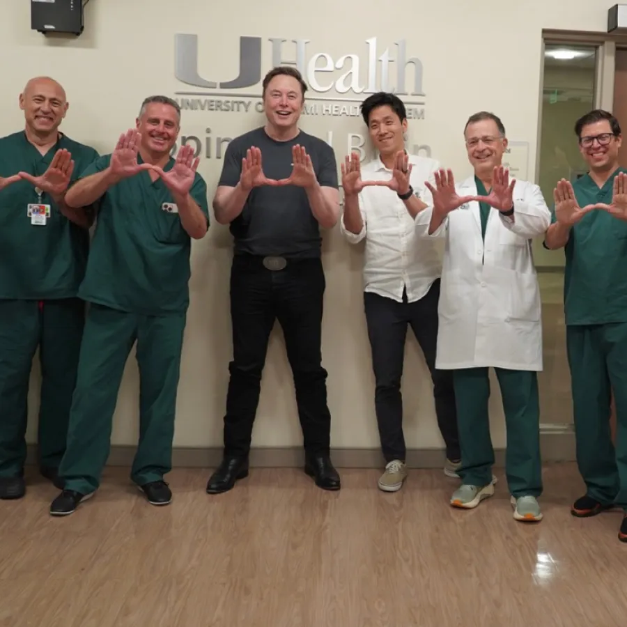 neuralink-targets-high-volume-brain-implant-production-by-2026-musk-says