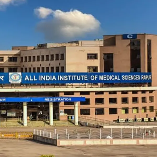 AIIMS Raipur Completes 100 Robotic Surgeries in Four Months