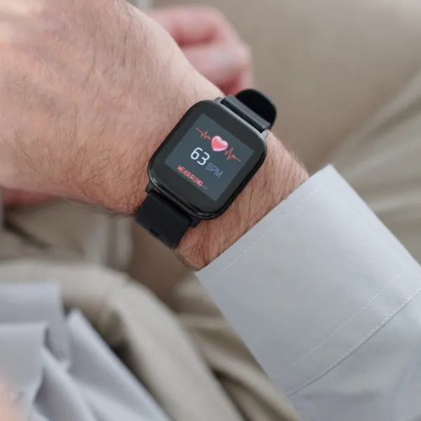 Apple Watch May Soon Track Blood Sugar with New Breath-Based Sensor