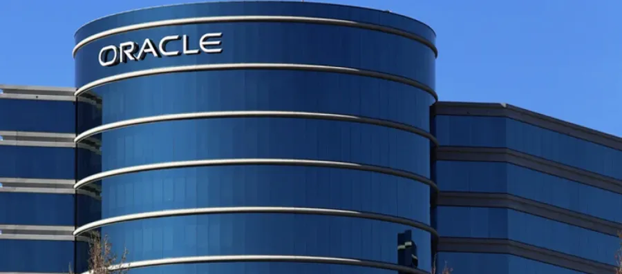 oracle-health-expands-clinical-ai-agent-to-automate-coding-dictation-chart-review