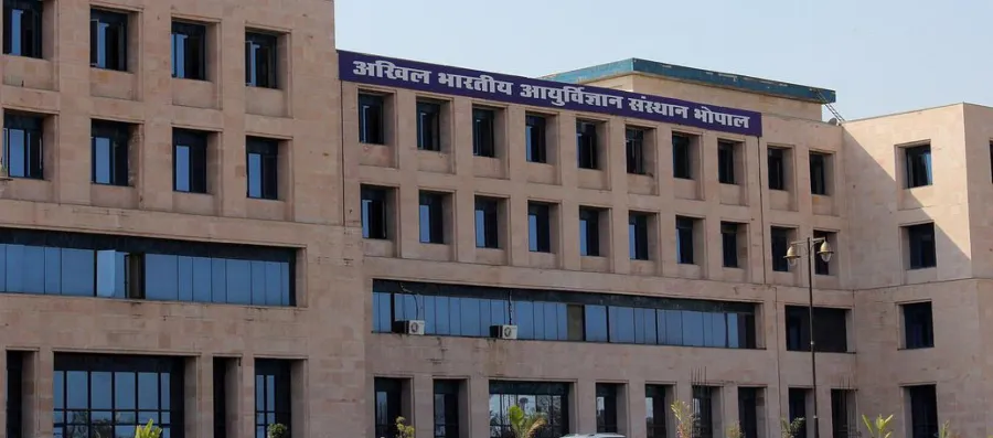 aiims-bhopal-expands-digital-services-plans-pet-ct-gamma-knife-robotic-surgery