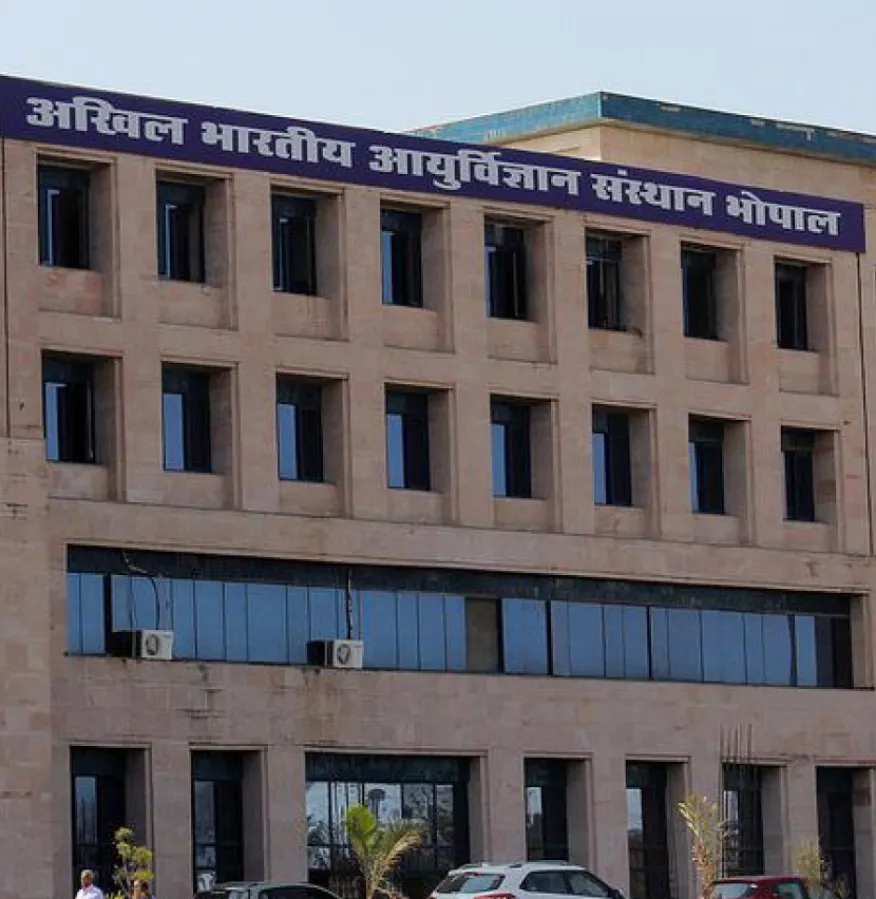 aiims-bhopal-expands-digital-services-plans-pet-ct-gamma-knife-robotic-surgery