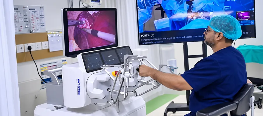 indian-doctors-demonstrate-cross-border-robotic-telesurgery-from-5-000-km-away