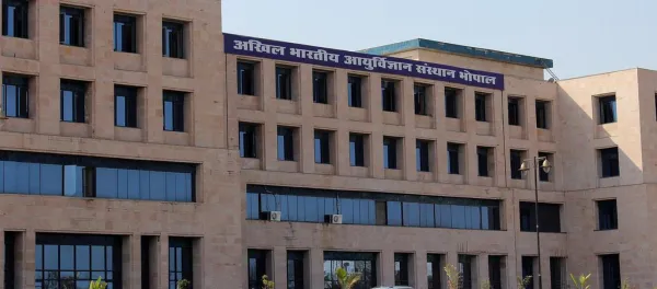 AIIMS Bhopal Expands Digital Services, Plans PET-CT, Gamma Knife & Robotic Surgery